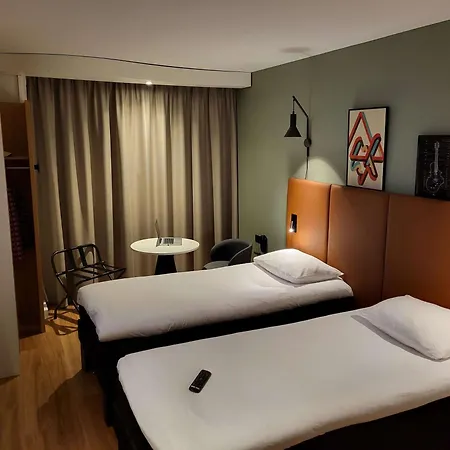 Ibis Bayeux En Bessin 3* Port-en-Bessin-Huppain