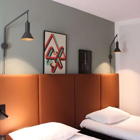 Hotel Ibis Bayeux En Bessin 3*