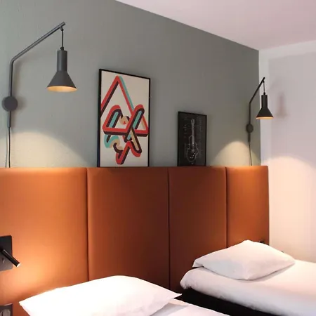 Ibis Bayeux En Bessin 3* Port-en-Bessin-Huppain