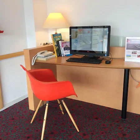 Ibis Bayeux En Bessin 3* Port-en-Bessin-Huppain