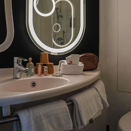 Ibis Bayeux En Bessin 호텔 3*
