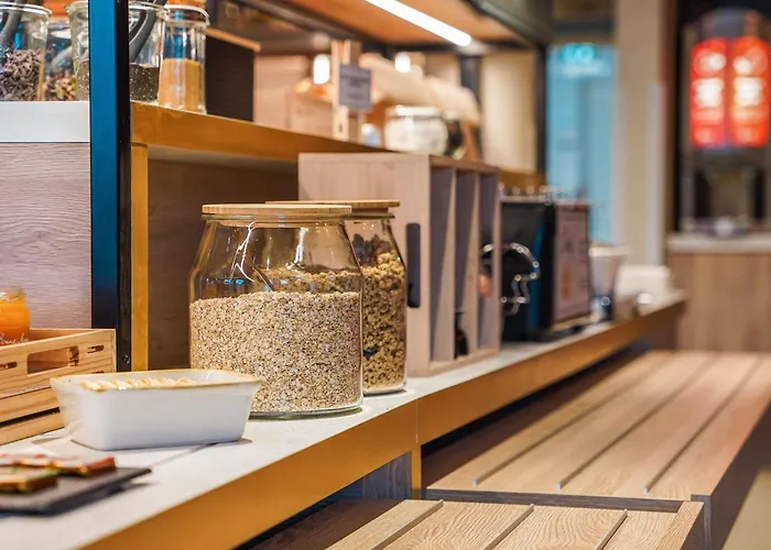 Hotel Ibis Bayeux En Bessin 3*