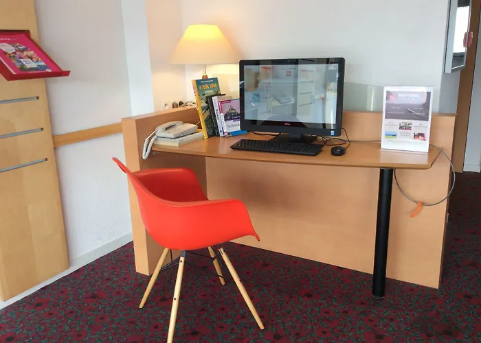 Ibis Bayeux En Bessin 3* Port-en-Bessin-Huppain